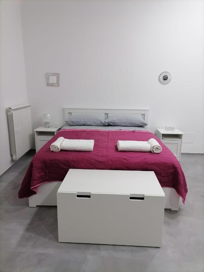 Darsena Apartments1 Μολφέττα Εξωτερικό φωτογραφία